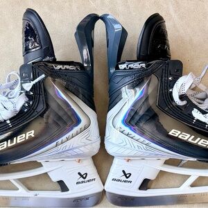 Bauer Vapor Flylite Hockey Skates - Black and White